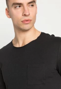 YOURTURN STEP TEE UNISEX - T-shirt Basic - Black -Youturn Abbigliamento Negozio 015ed188a71a4a3da8db90165183aa73