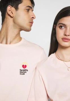 YOURTURN T-shirt Con Stampa - Pink, Unisex 13 YOURTURN T-shirt Con Stampa - Pink, Unisex -Youturn Abbigliamento Negozio 01d4b0cf78424106a223196842430066