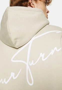 YOURTURN BOLD SCRIPT HOODIE UNISEX - Felpa - Beige 13 YOURTURN BOLD SCRIPT HOODIE UNISEX - Felpa - Beige -Youturn Abbigliamento Negozio 0aaa1bafc84341c6a7216d02852144ab