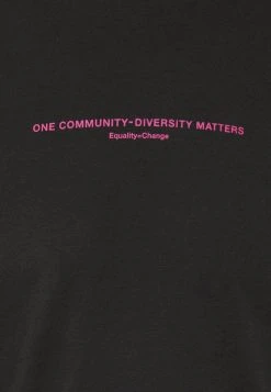 YOURTURN T-shirt Con Stampa - Black, Unisex 20 YOURTURN T-shirt Con Stampa - Black, Unisex -Youturn Abbigliamento Negozio 18849ad727a34389a2593f48f03a7a89