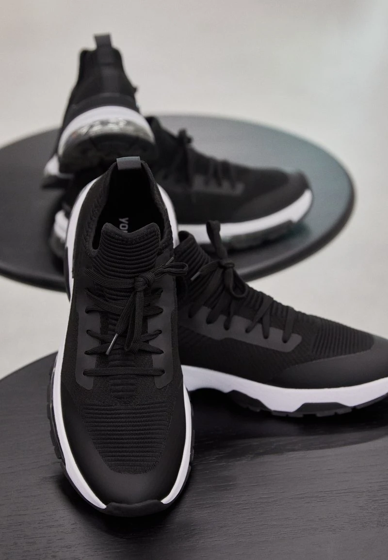YOURTURN Sneakers Basse - Black, Uomo 5 YOURTURN Sneakers Basse - Black, Uomo - immagine 3