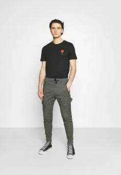 YOURTURN Unisex T-shirt Con Stampa - Black -Youturn Abbigliamento Negozio 29bec1832c584b3bba88f4dc86a21873