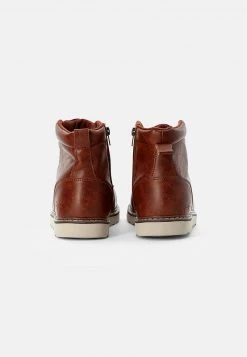 YOURTURN Unisex Stivaletti Stringati - Cognac -Youturn Abbigliamento Negozio 2e0acaa23b6f445d91a5166e62ee80a3