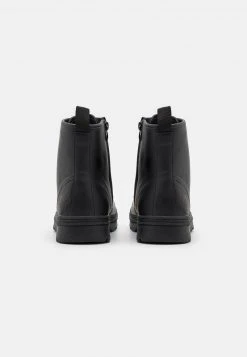 YOURTURN Uomo Stivaletti Stringati - Black -Youturn Abbigliamento Negozio 39c3549b77404265a28c3e2167c0218e