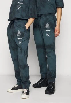 YOURTURN WINCENT WEISS UNISEX - Pantaloni Sportivi - Black -Youturn Abbigliamento Negozio 3fd66f9c53654e0cb7e900af39037588