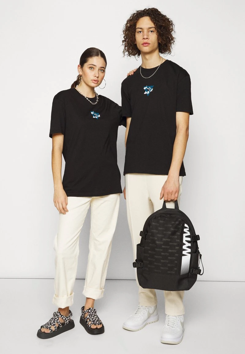 YOURTURN GRAPHIC TEE WINCENT WEISS UNISEX - T-shirt Con Stampa - Black 8 YOURTURN GRAPHIC TEE WINCENT WEISS UNISEX - T-shirt Con Stampa - Black - immagine 6