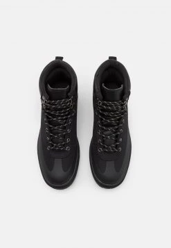 YOURTURN UNISEX - Stivaletti Stringati - Black 11 YOURTURN UNISEX - Stivaletti Stringati - Black -Youturn Abbigliamento Negozio 5dc6c4a6e1284a74b40be57f4405e2bb