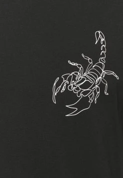 YOURTURN STAR SIGN LOGO UNISEX - T-shirt Con Stampa - Black 7 YOURTURN STAR SIGN LOGO UNISEX - T-shirt Con Stampa - Black -Youturn Abbigliamento Negozio 67bfbc064d3d4ed5a3dece3157fa6d92