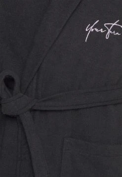 YOURTURN Uomo Accappatoio - Black/purple 7 YOURTURN Uomo Accappatoio - Black/purple -Youturn Abbigliamento Negozio 74205a5e74e04afd9c650b244158881d