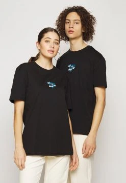 YOURTURN GRAPHIC TEE WINCENT WEISS UNISEX - T-shirt Con Stampa - Black 11 YOURTURN GRAPHIC TEE WINCENT WEISS UNISEX - T-shirt Con Stampa - Black -Youturn Abbigliamento Negozio 742f19ac80414080b612a2ece1a6c058