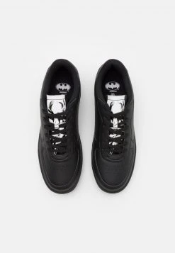 YOURTURN BATMAN UNISEX - Sneakers Basse - Black -Youturn Abbigliamento Negozio 75eec86ef1c14902a6fe4d48ef5485d8