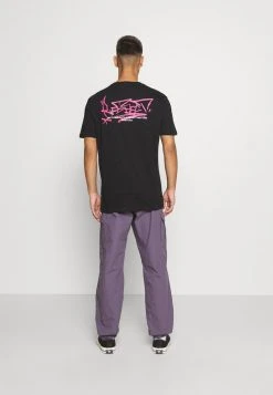 YOURTURN T-shirt Con Stampa - Black, Unisex 14 YOURTURN T-shirt Con Stampa - Black, Unisex -Youturn Abbigliamento Negozio 8815d98171a445cf874b3d7ce77647cb