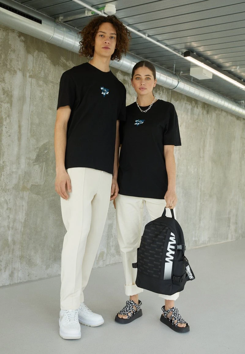 YOURTURN GRAPHIC TEE WINCENT WEISS UNISEX - T-shirt Con Stampa - Black 3 YOURTURN GRAPHIC TEE WINCENT WEISS UNISEX - T-shirt Con Stampa - Black