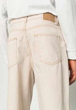 YOURTURN UNISEX - Jeans Baggy - Off White 11 YOURTURN UNISEX - Jeans Baggy - Off White -Youturn Abbigliamento Negozio 981e4f1b5542428c8313456151022fa1