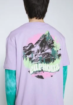 YOURTURN GRAPHIC TEE UNISEX - T-shirt Con Stampa - Lilac -Youturn Abbigliamento Negozio 9f0b1634f01040c19a31d762032a2212