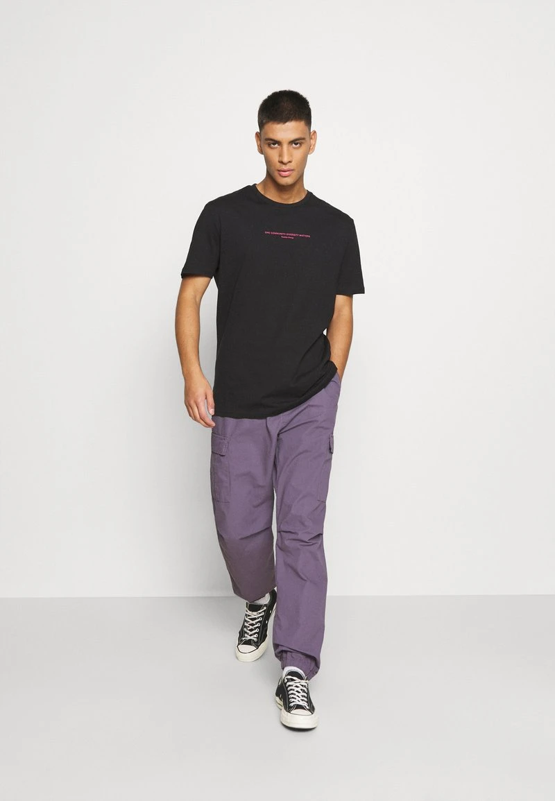 YOURTURN T-shirt Con Stampa - Black, Unisex 4 YOURTURN T-shirt Con Stampa - Black, Unisex - immagine 2