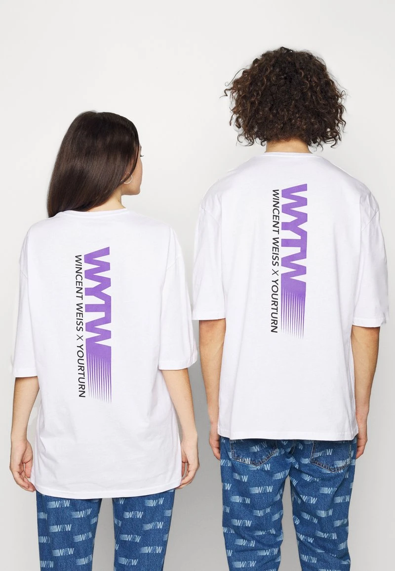 YOURTURN GRAPHIC TEE WINCENT WEISS UNISEX - T-shirt Con Stampa - White 3 YOURTURN GRAPHIC TEE WINCENT WEISS UNISEX - T-shirt Con Stampa - White