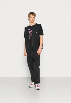 YOURTURN PERCISTENCE GRAPHIC T-SHIRT UNISEX - T-shirt Con Stampa - Black -Youturn Abbigliamento Negozio ccc6f8ef1793423bbff45f38e63cd524