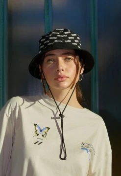 YOURTURN WINCENT WEISS UNISEX - Cappello - Black -Youturn Abbigliamento Negozio cd0d2f0f82d6495bb81a9f6c5d29a68d