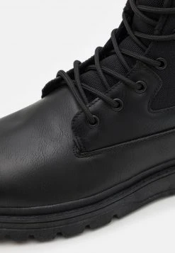 YOURTURN UNISEX - Stivaletti Stringati - Black -Youturn Abbigliamento Negozio d4c263d35f55429fb4f1c67ba2c875ca