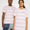 YOURTURN UNISEX - T-shirt Con Stampa - Pink/lilac -Youturn Abbigliamento Negozio d4eaf2830f594f4b908652dfedbb4693
