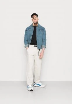 YOURTURN GRAPHIC T-SHIRT BEYOND UNISEX - T-shirt Con Stampa - Black 8 YOURTURN GRAPHIC T-SHIRT BEYOND UNISEX - T-shirt Con Stampa - Black -Youturn Abbigliamento Negozio d796fc9d575e47e986c1739c66536faa