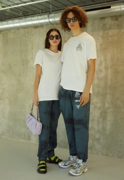 YOURTURN GRAPHIC TEE WINCENT WEISS UNISEX - T-shirt Con Stampa - White