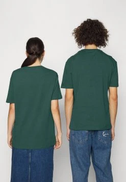 YOURTURN GRAPHIC TEE WINCENT WEISS UNISEX - T-shirt Con Stampa - Dark Green -Youturn Abbigliamento Negozio f818553811d84d35b146e5aa0ec28bca