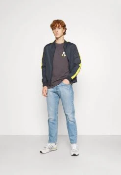 Youturn Abbigliamento Negozio -Youturn Abbigliamento Negozio fdcc1aeb958b4d15880b6654923fddbd